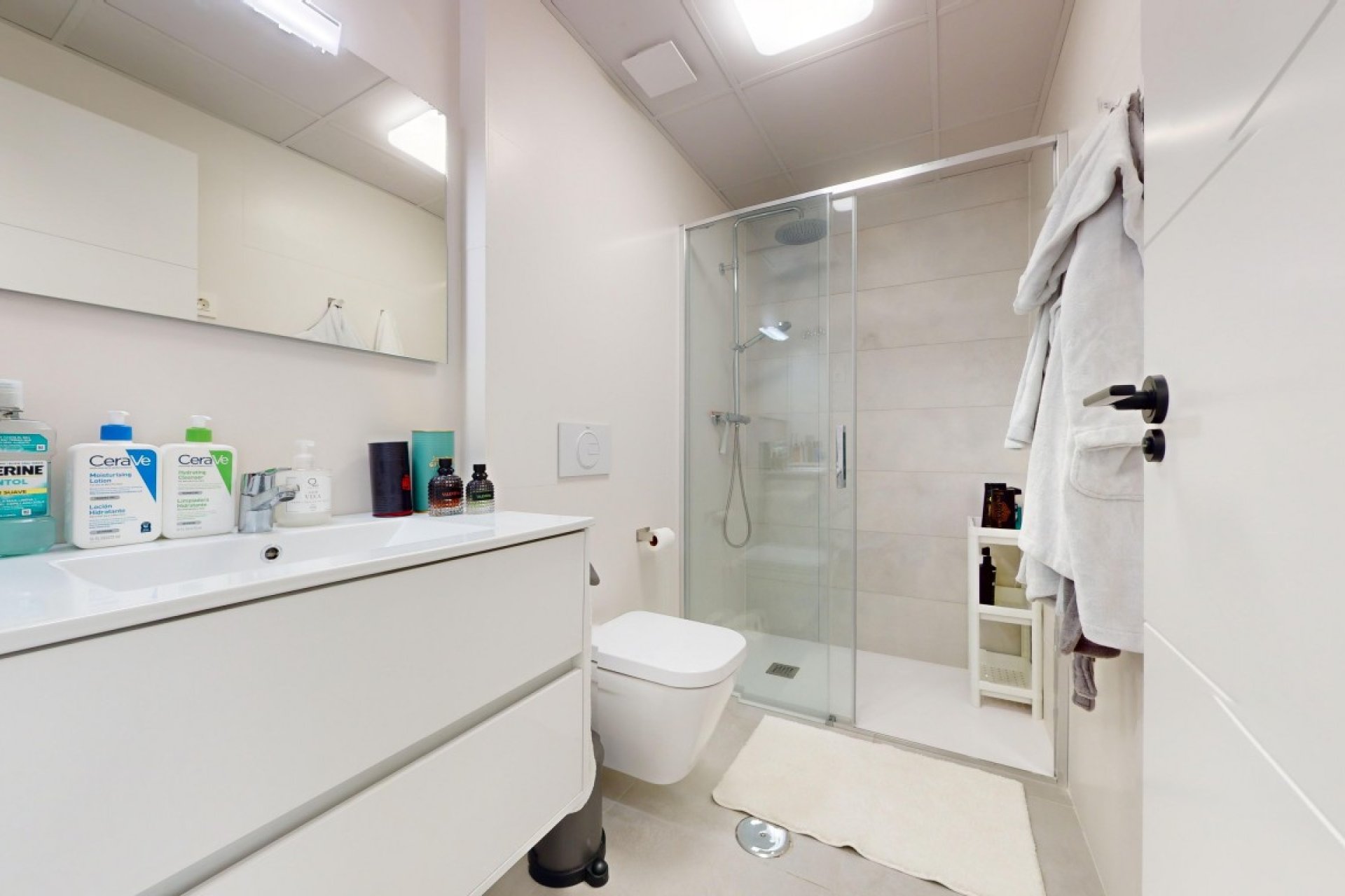 Revente - Villa -
Roldan - Inland