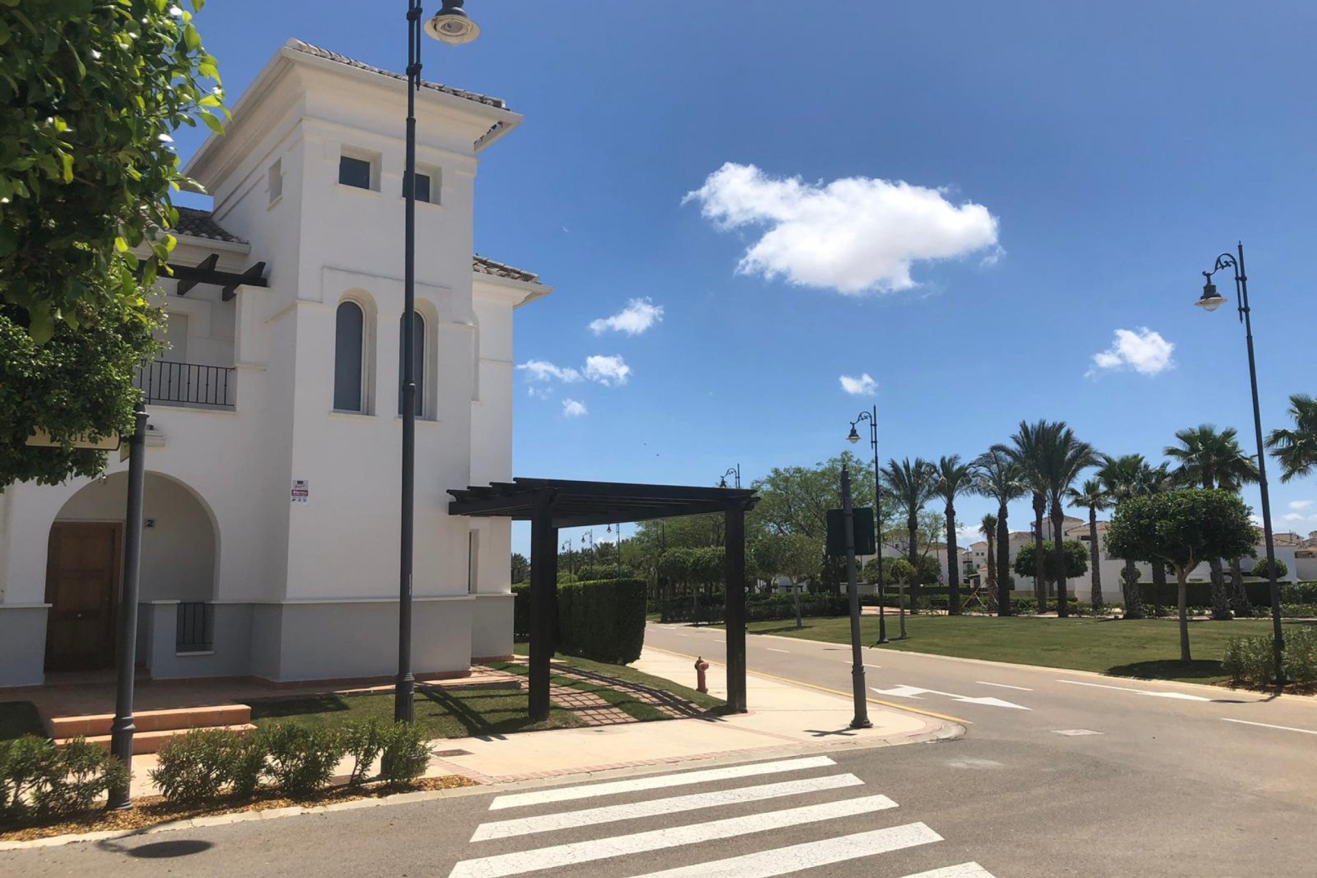 Revente - Villa -
Roldan - Inland