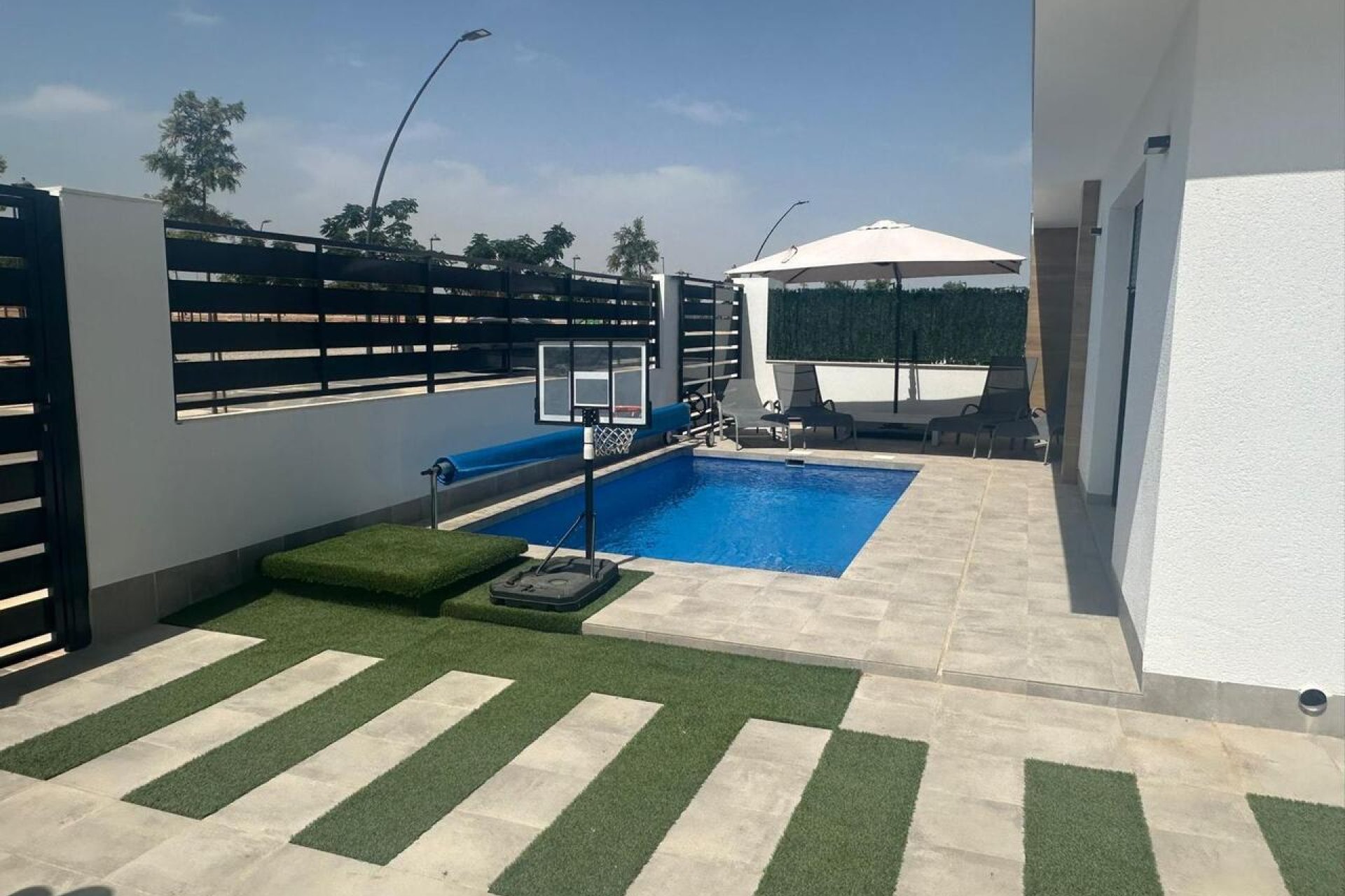 Revente - Villa -
Roldan - Inland