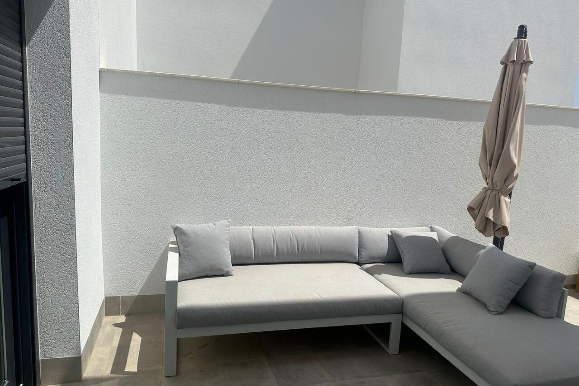 Revente - Villa -
Roldan - Inland