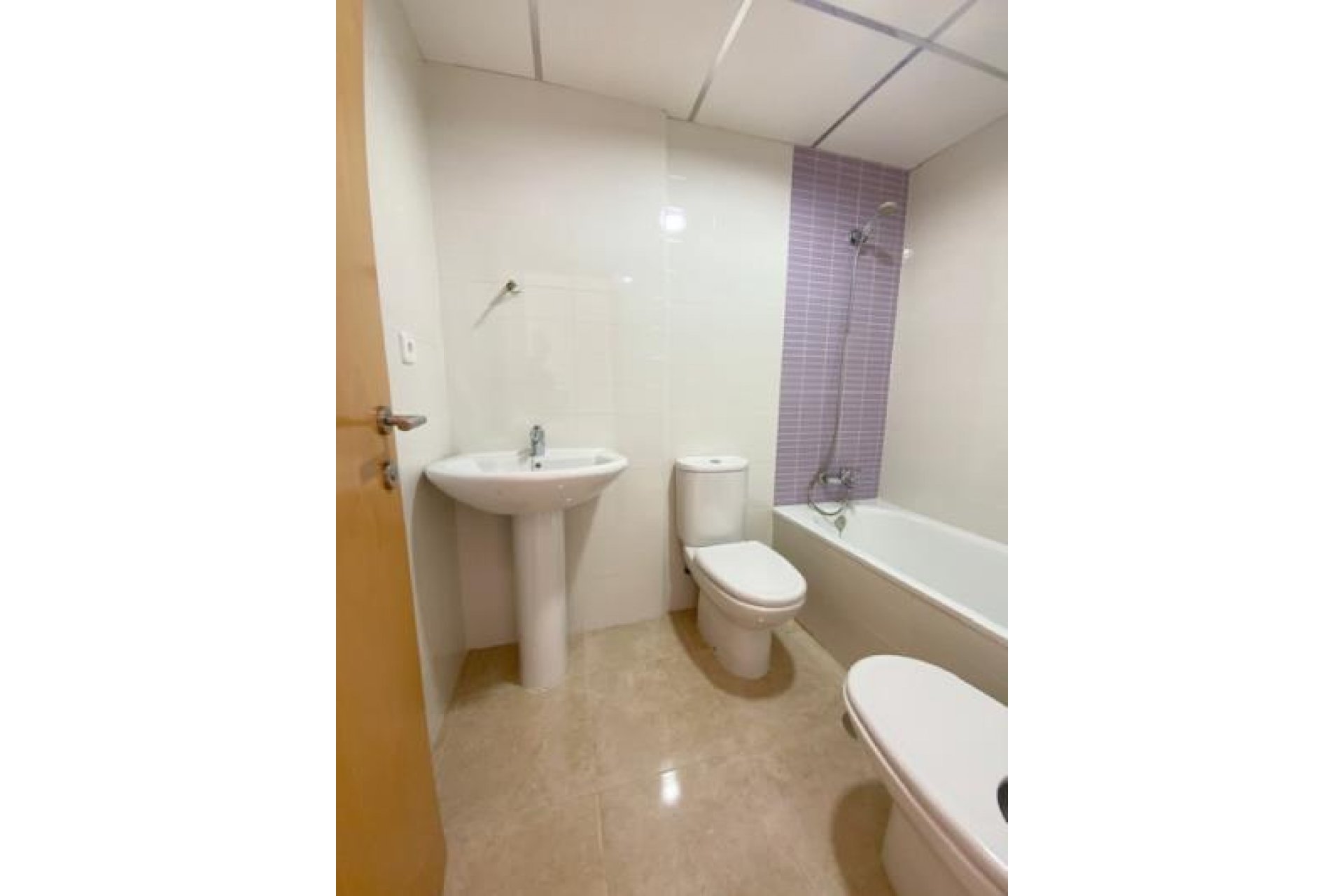 Revente - Villa -
Roldan - Inland