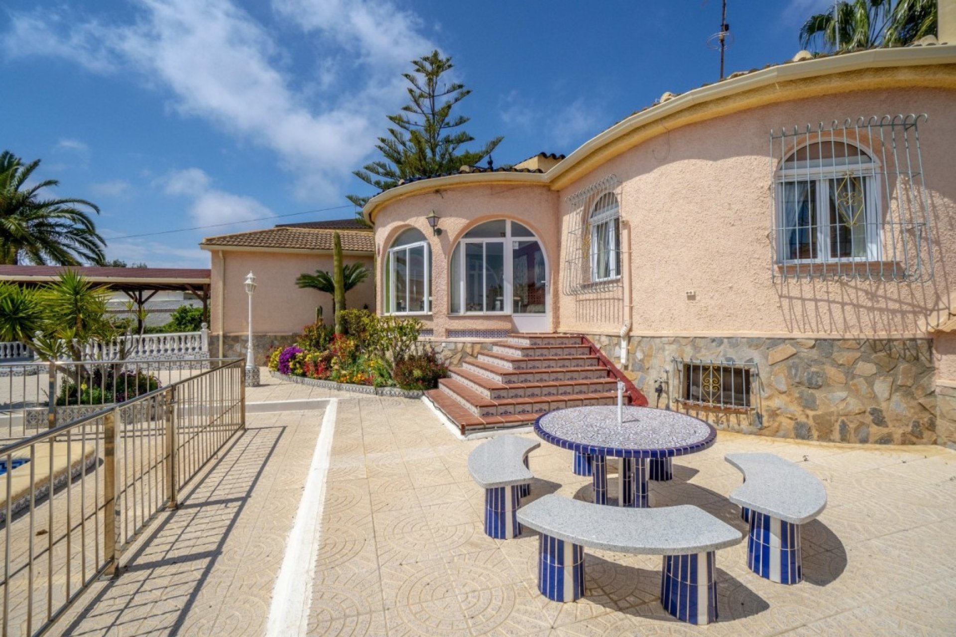 Revente - Villa -
San Luis - Inland