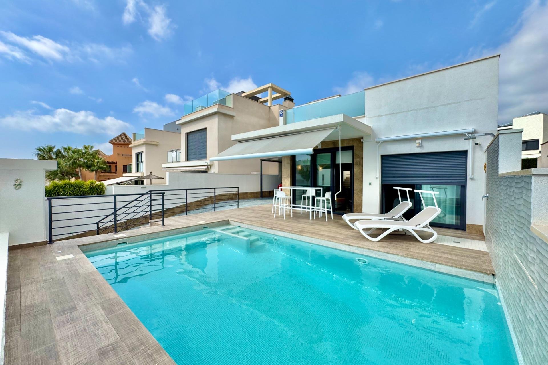 Revente - Villa -
San Miguel de Salinas - Bellavista