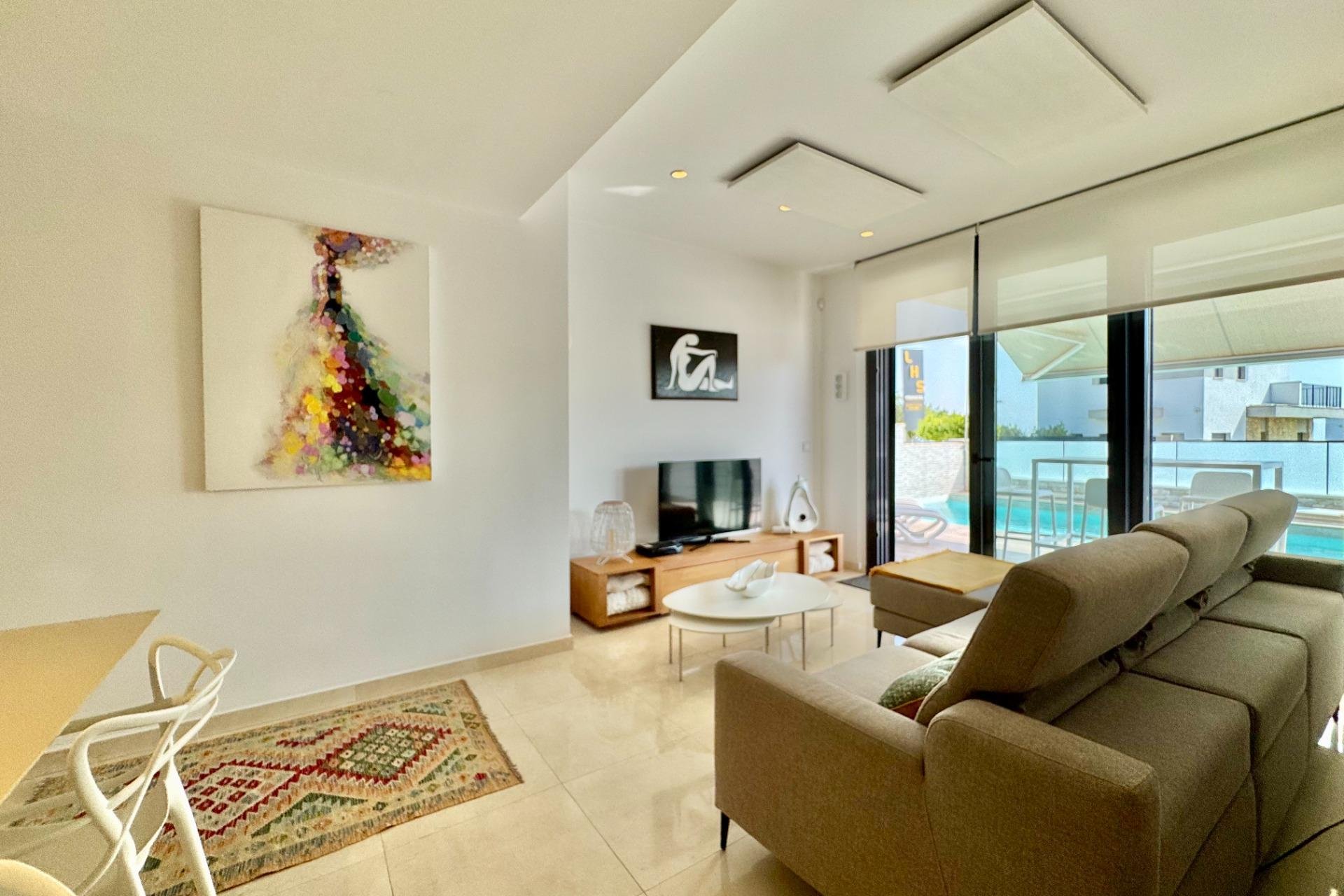 Revente - Villa -
San Miguel de Salinas - Bellavista