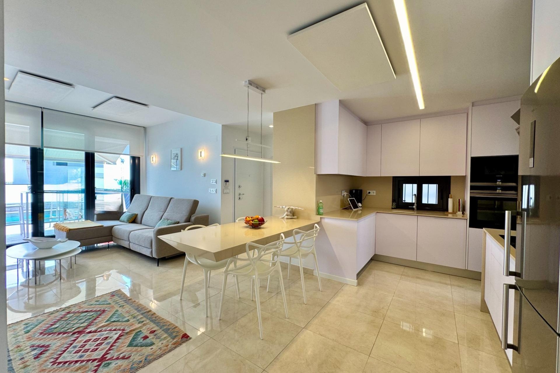 Revente - Villa -
San Miguel de Salinas - Bellavista