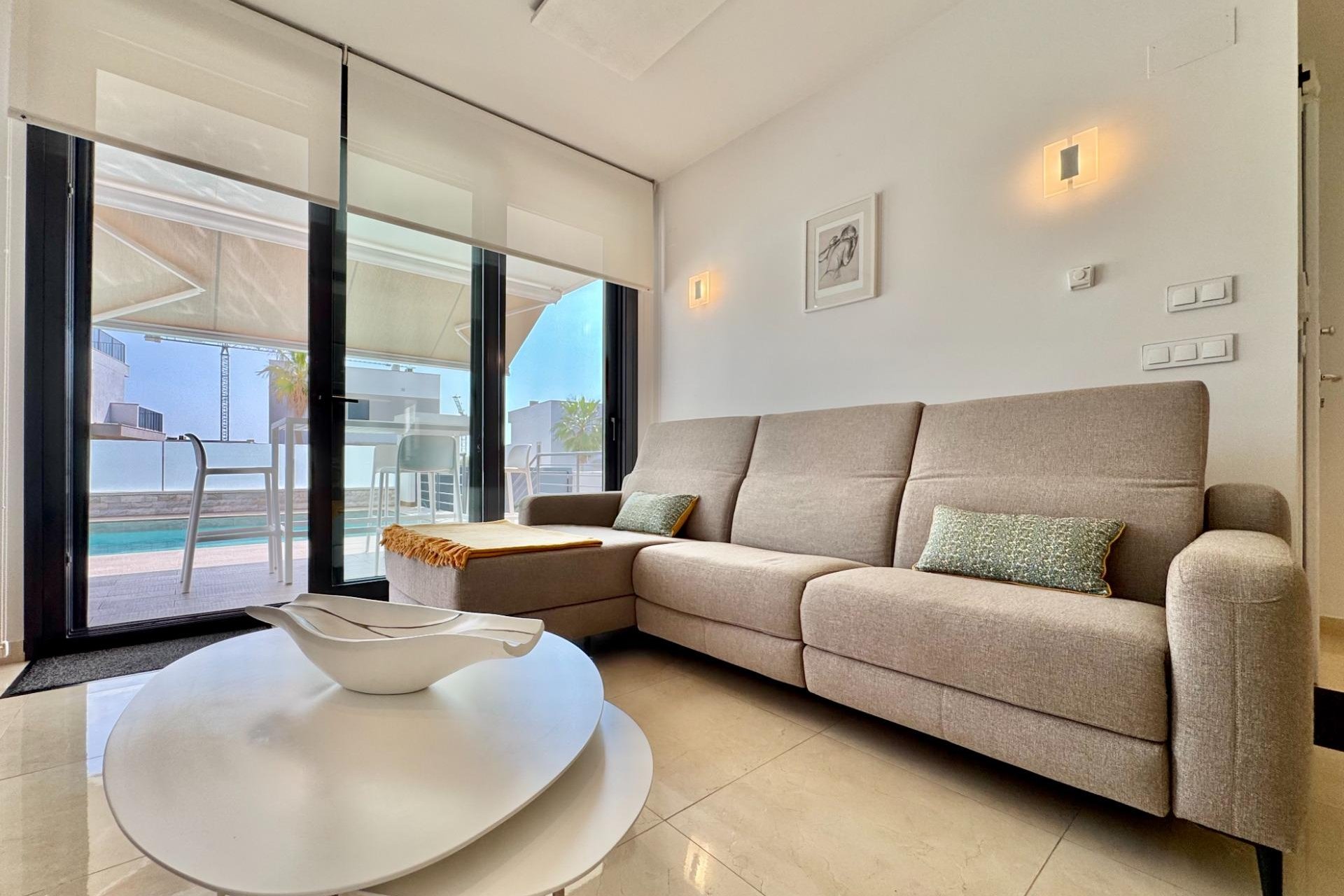 Revente - Villa -
San Miguel de Salinas - Bellavista