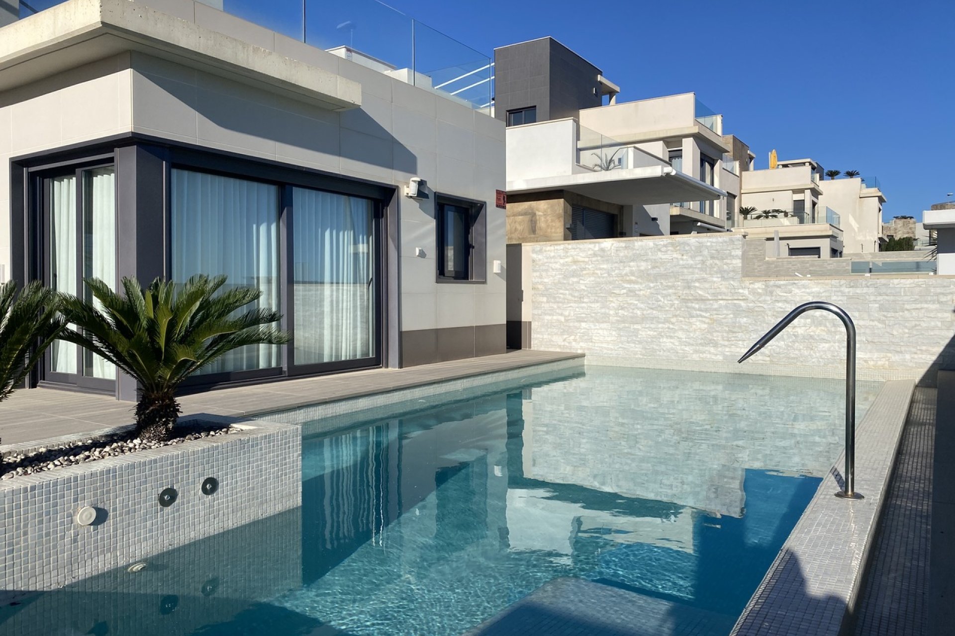 Revente - Villa -
San Miguel de Salinas - Inland