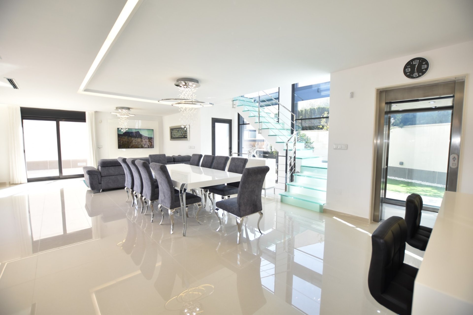 Revente - Villa -
San Miguel de Salinas - Inland