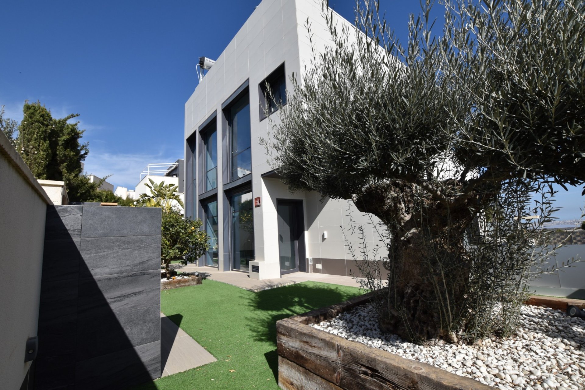 Revente - Villa -
San Miguel de Salinas - Inland
