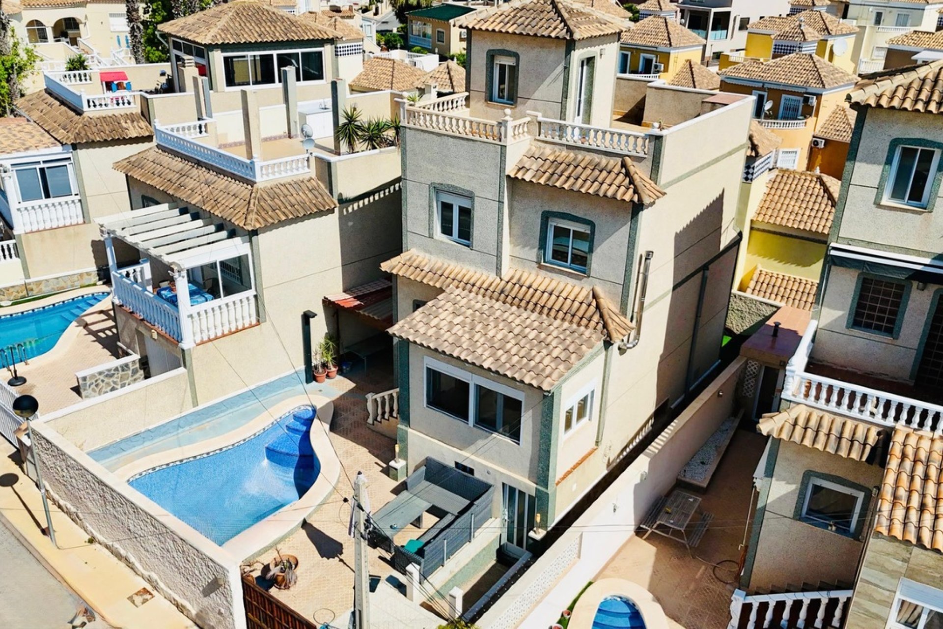 Revente - Villa -
San Miguel de Salinas - Inland