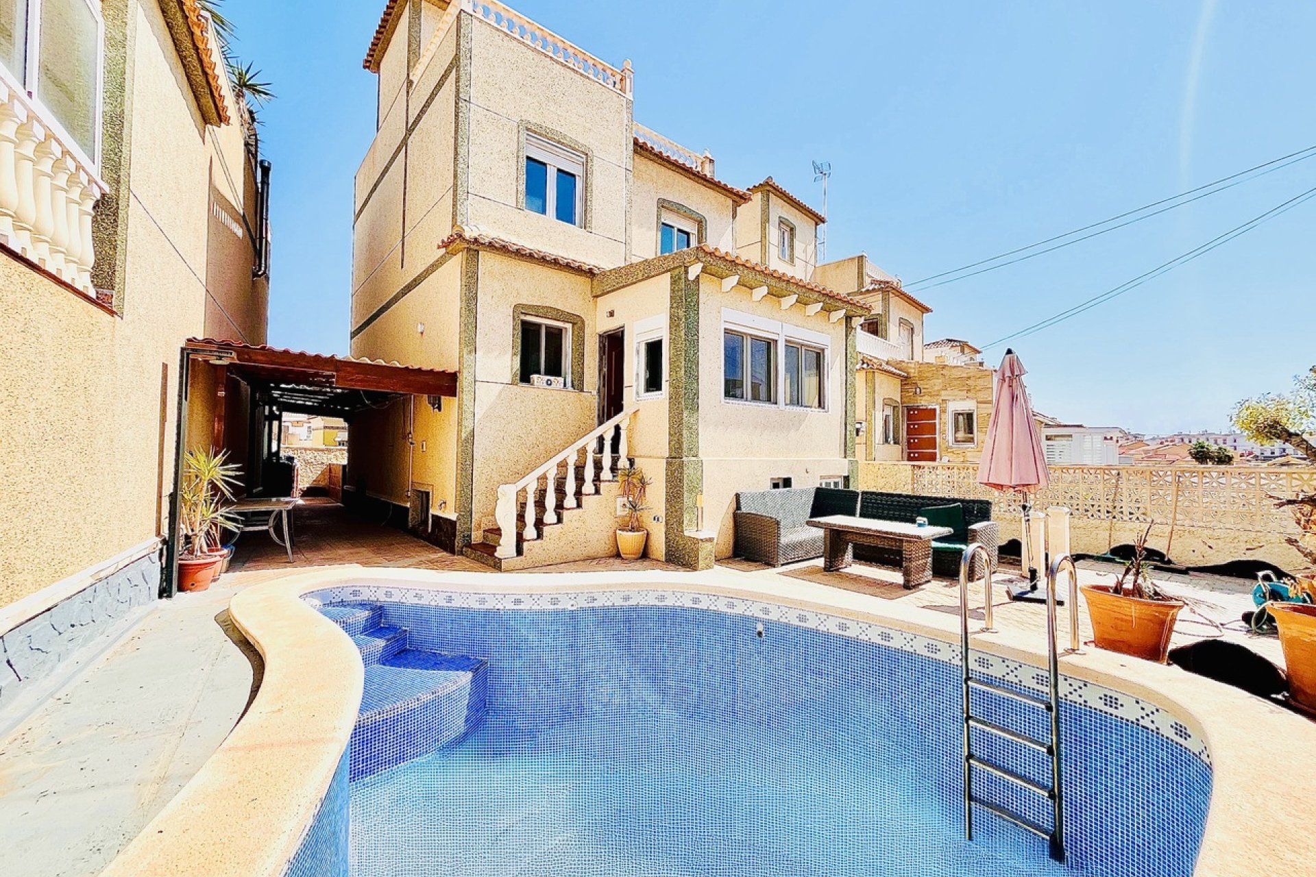 Revente - Villa -
San Miguel de Salinas - Inland