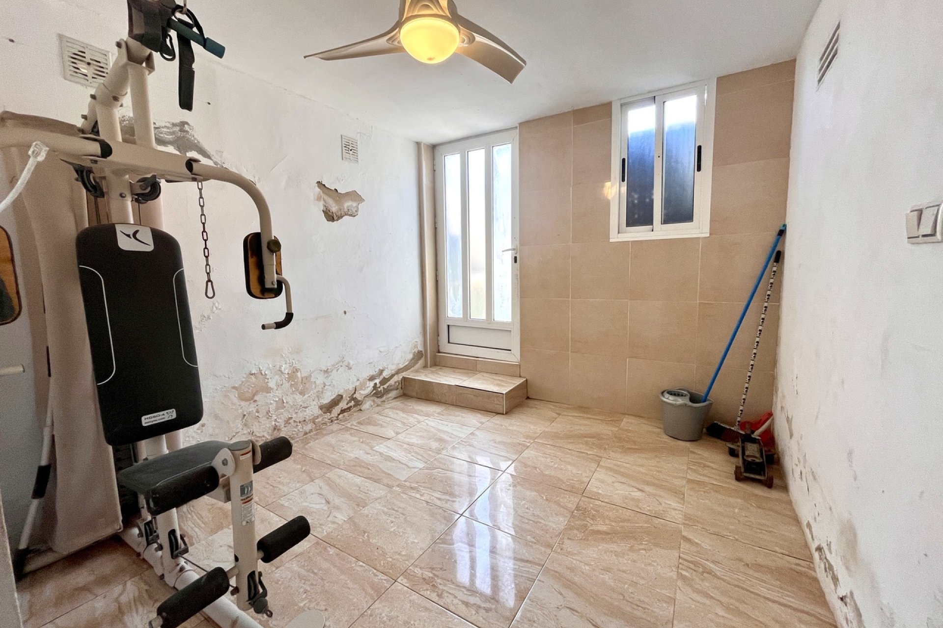 Revente - Villa -
San Miguel de Salinas - Inland