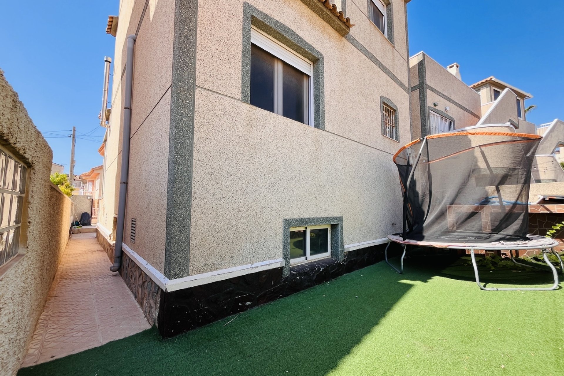 Revente - Villa -
San Miguel de Salinas - Inland