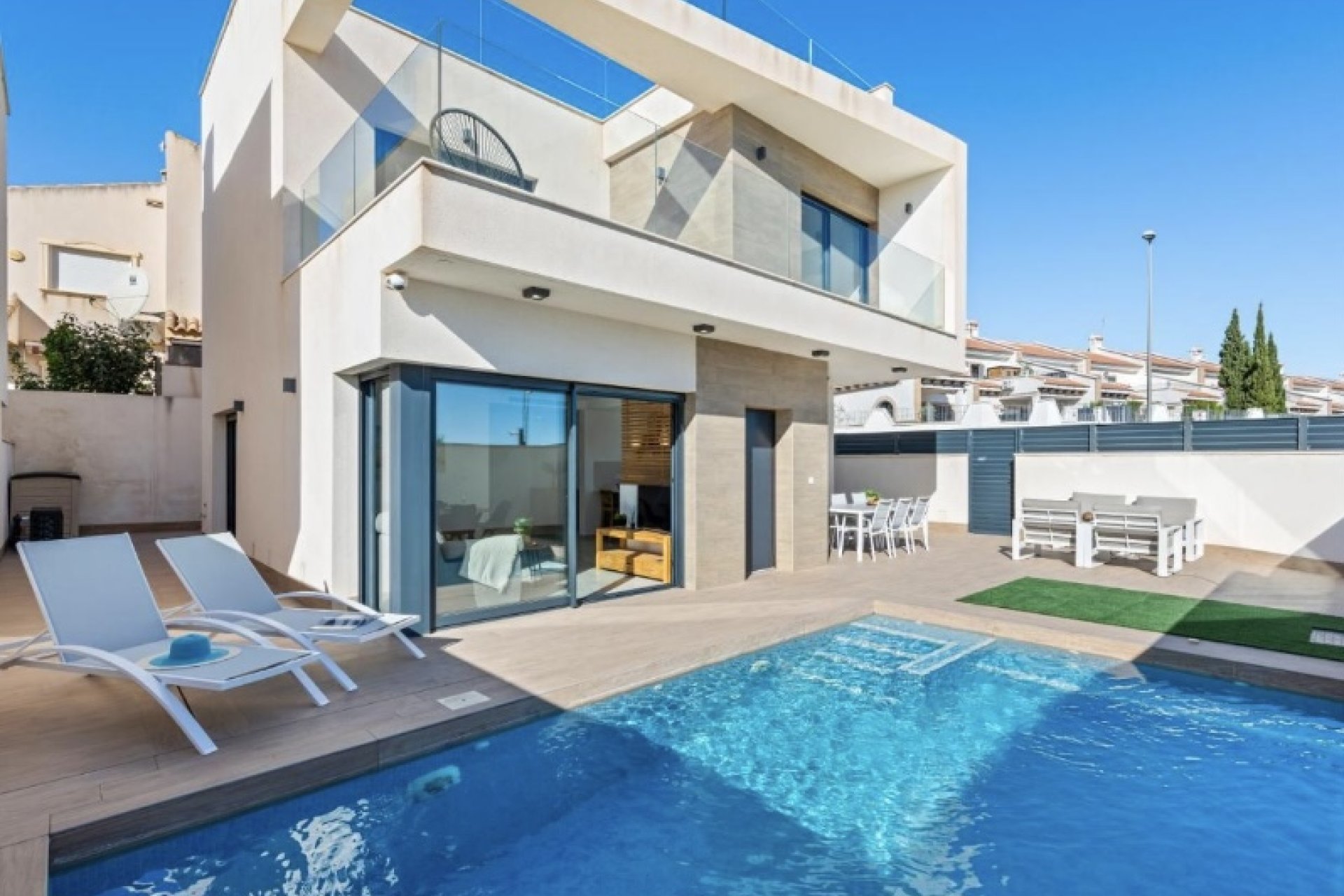 Revente - Villa -
San Miguel de Salinas - Inland