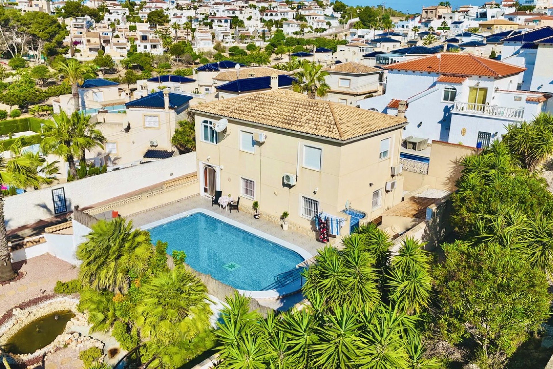 Revente - Villa -
San Miguel de Salinas - Inland