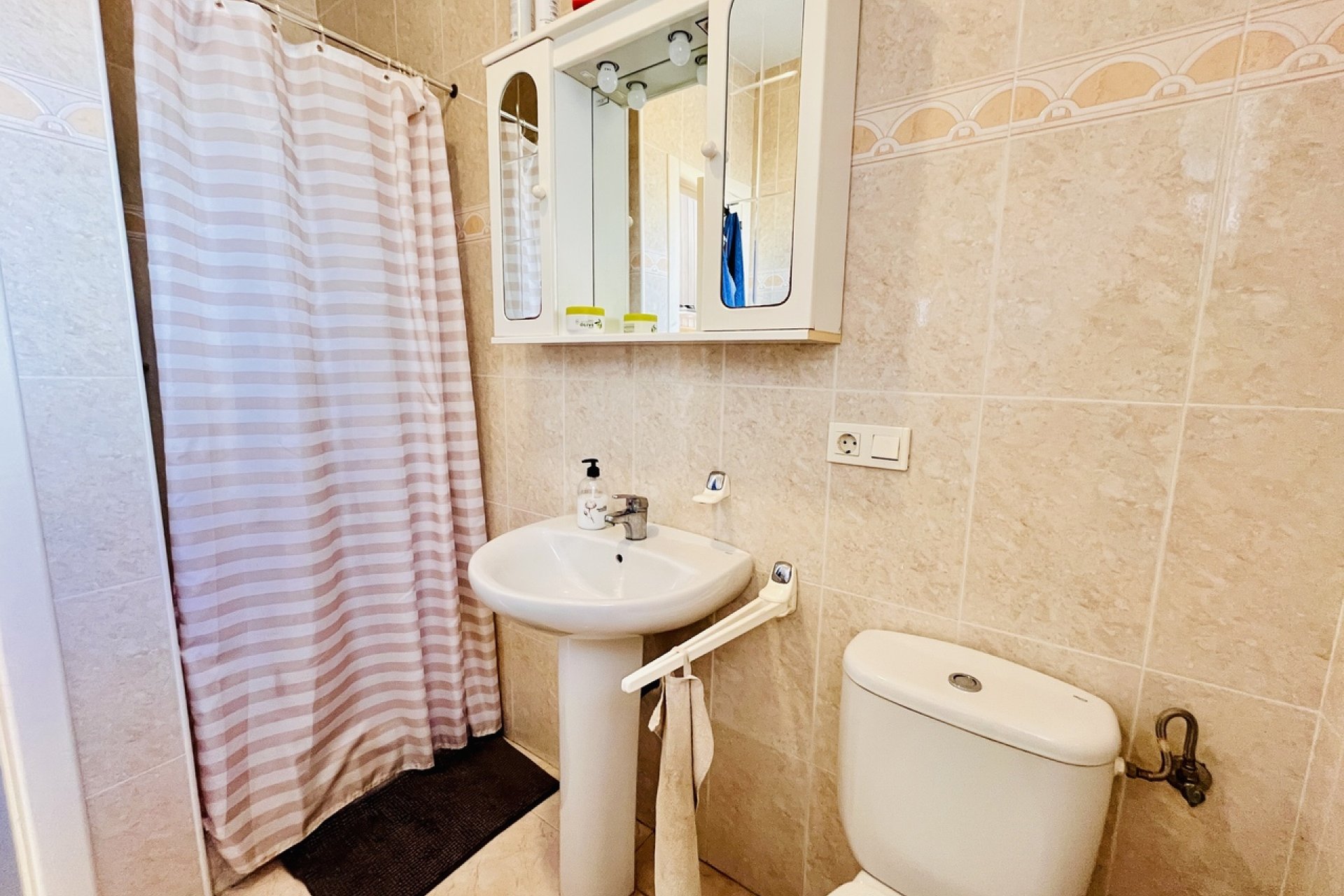 Revente - Villa -
San Miguel de Salinas - Inland