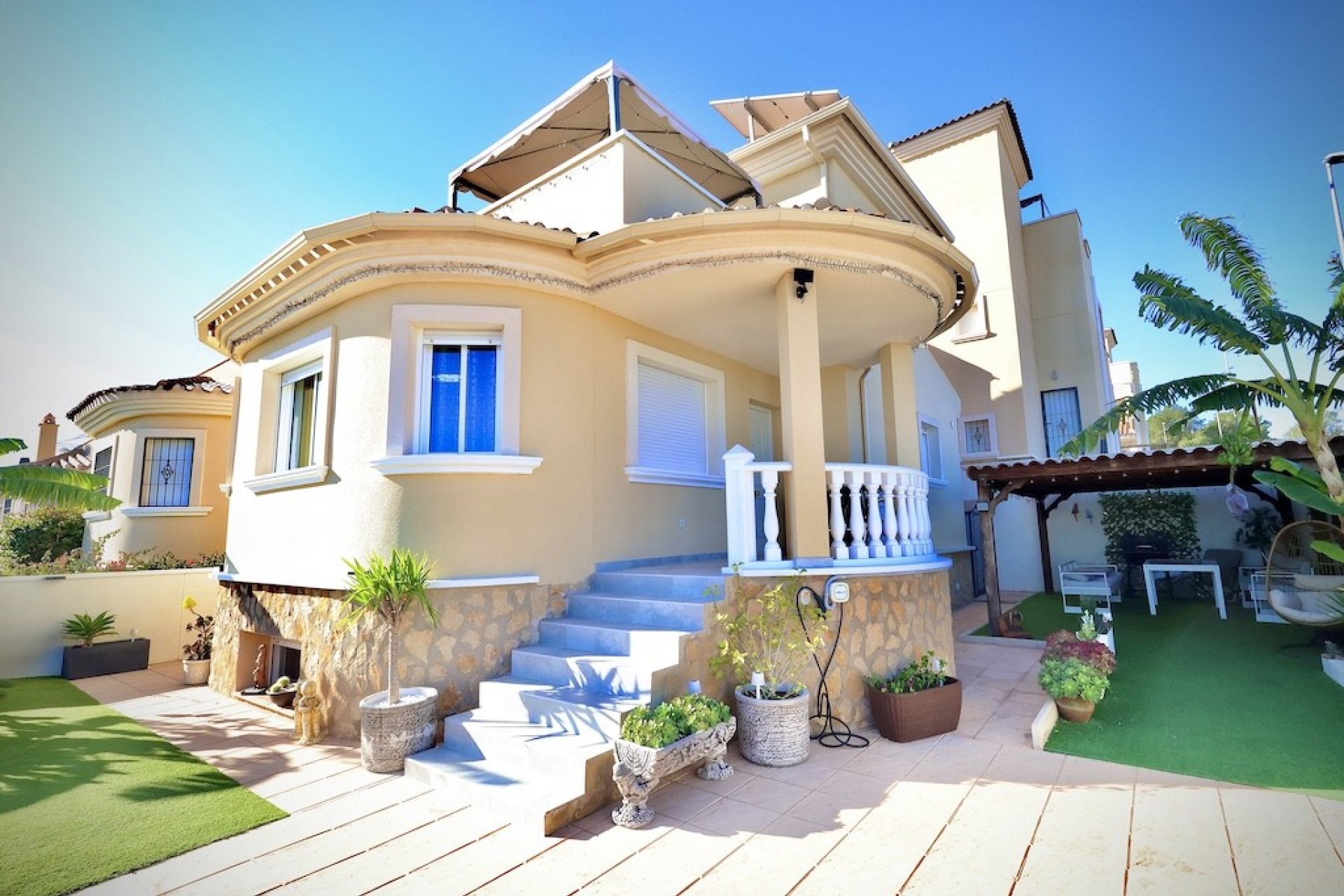 Revente - Villa -
San Miguel de Salinas - Inland