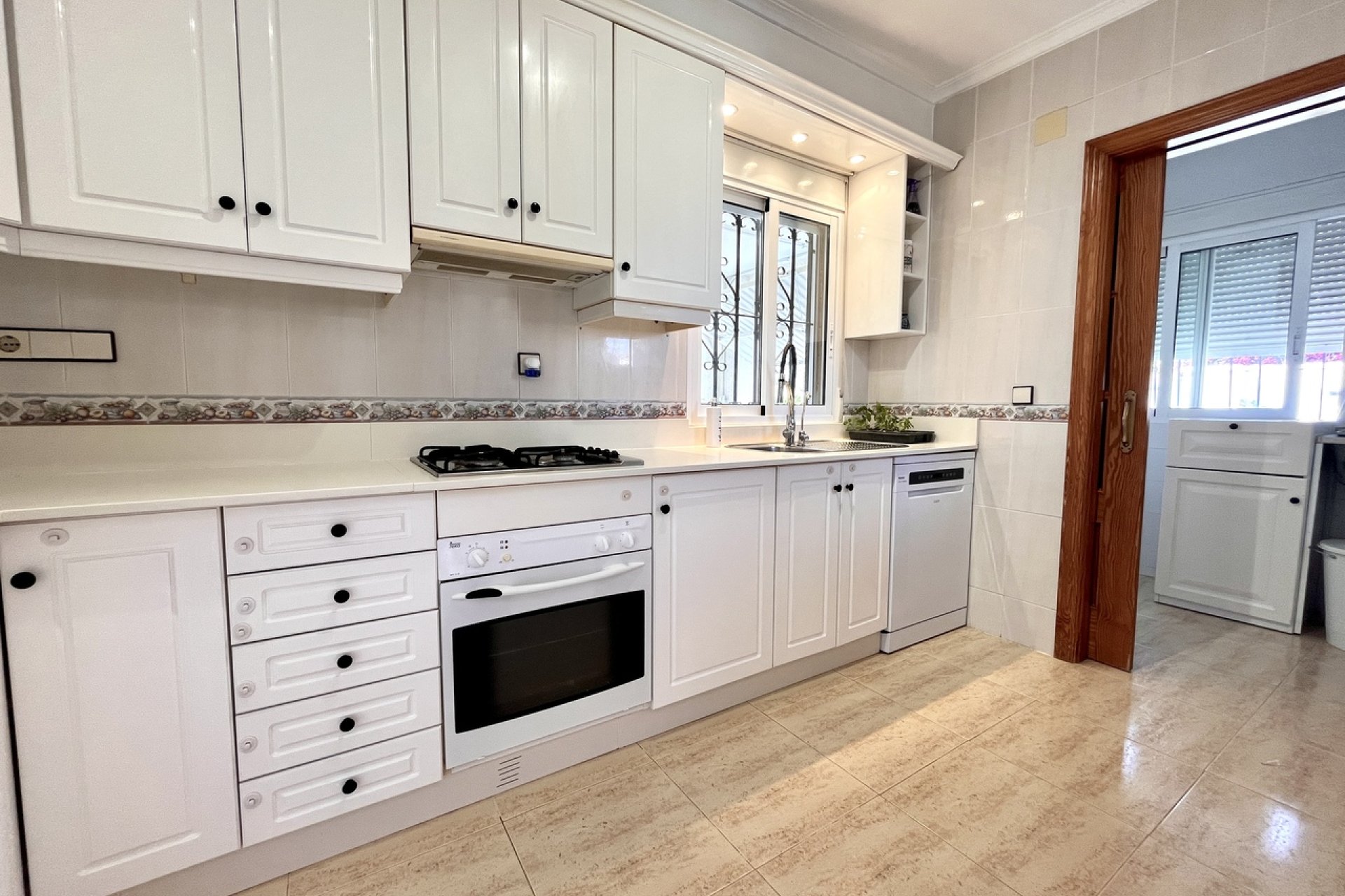 Revente - Villa -
San Miguel de Salinas - Inland