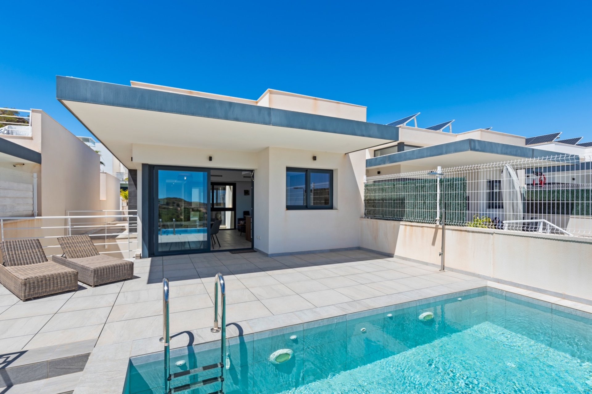 Revente - Villa -
San Miguel de Salinas - Inland