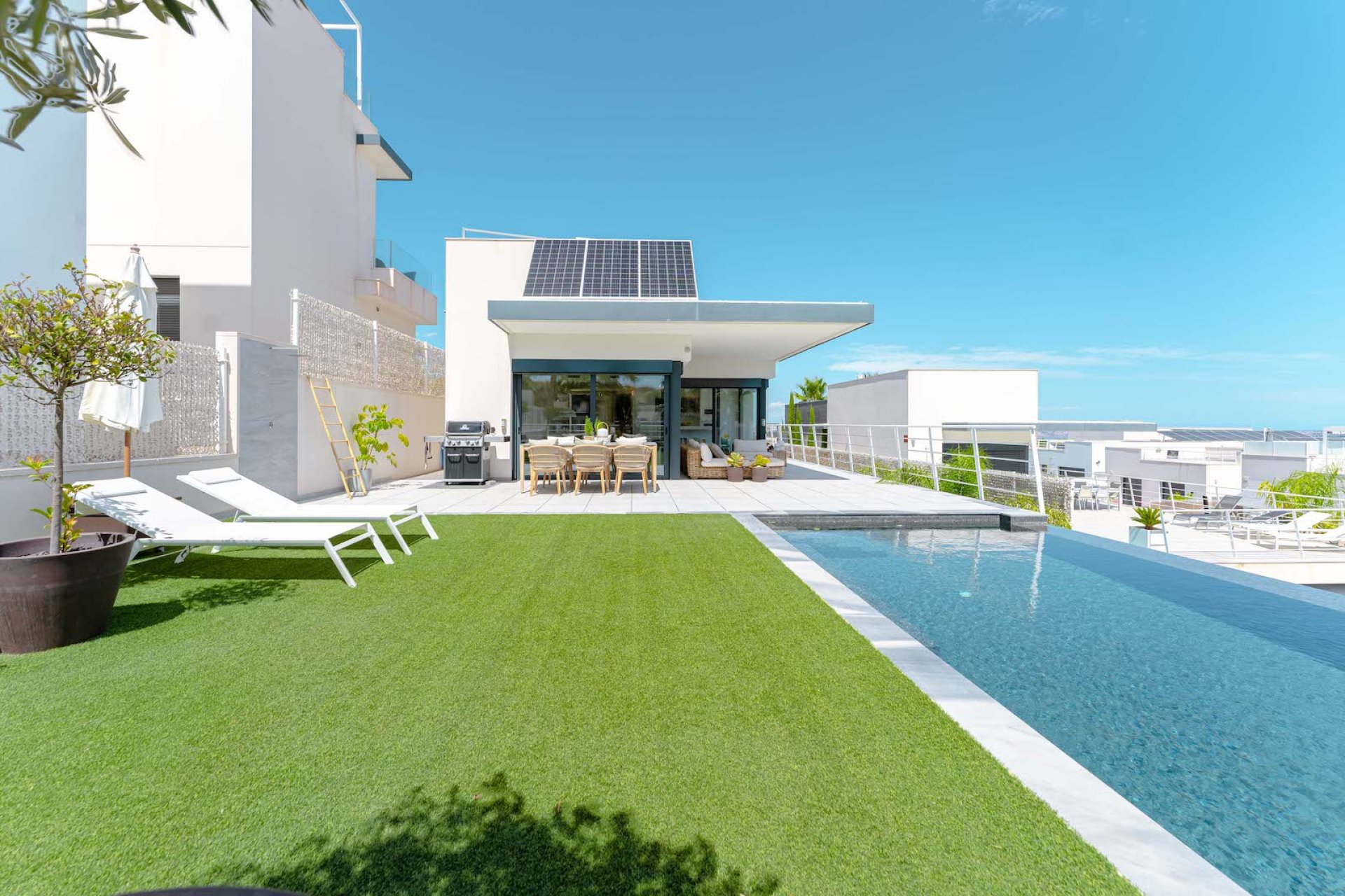Revente - Villa -
San Miguel de Salinas - Inland