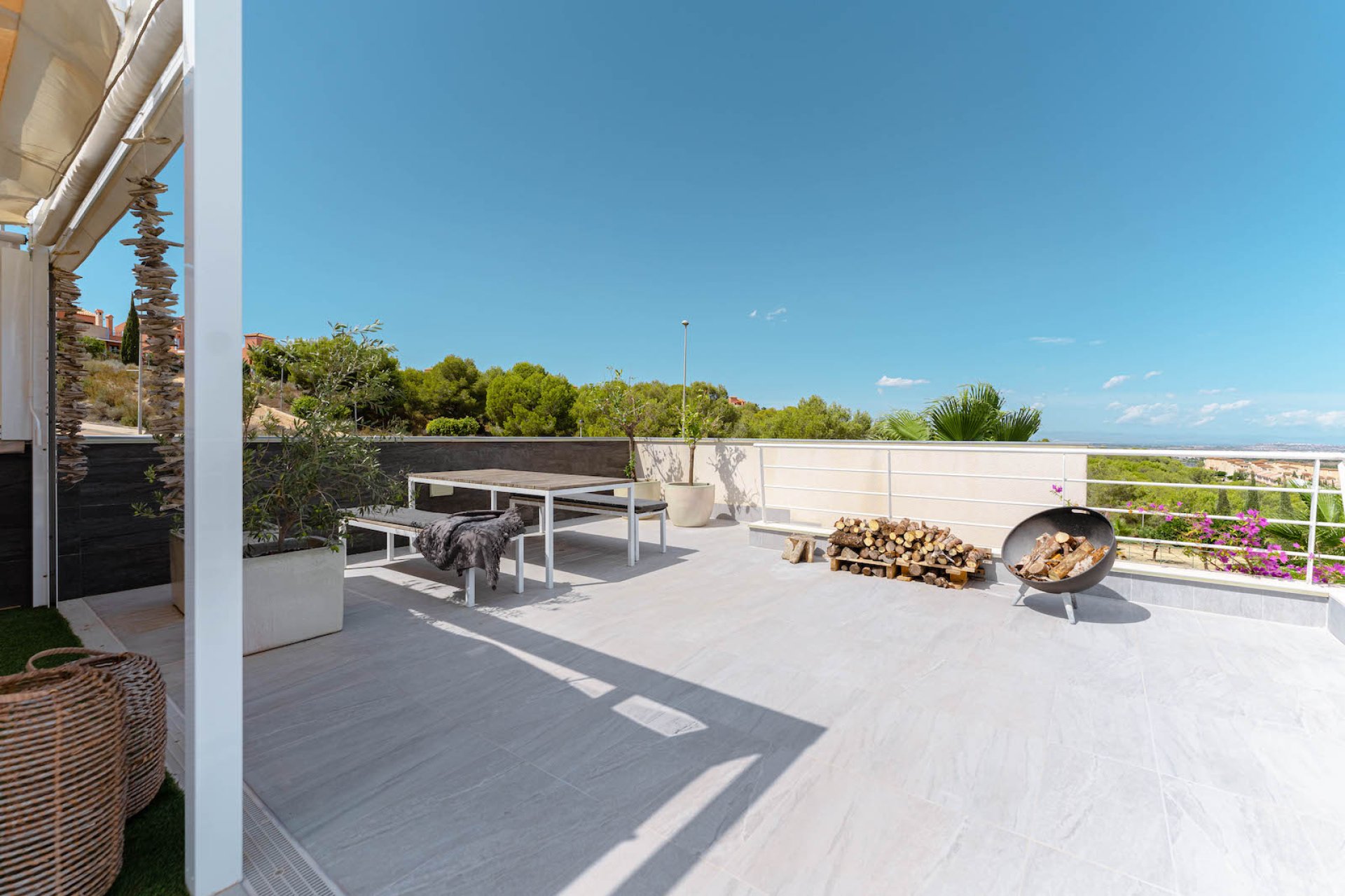 Revente - Villa -
San Miguel de Salinas - Inland