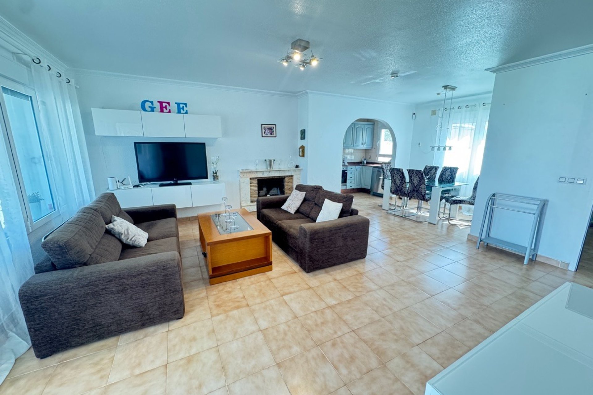 Revente - Villa -
San Miguel de Salinas - Inland