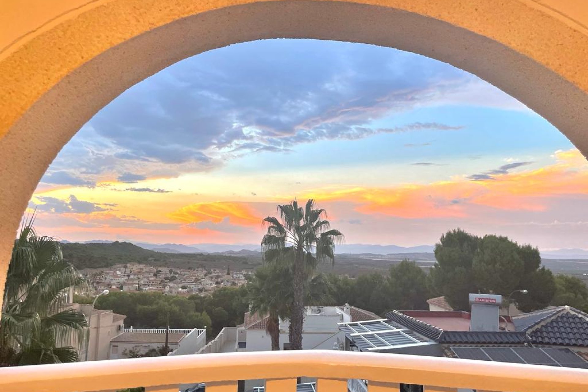 Revente - Villa -
San Miguel de Salinas - Inland