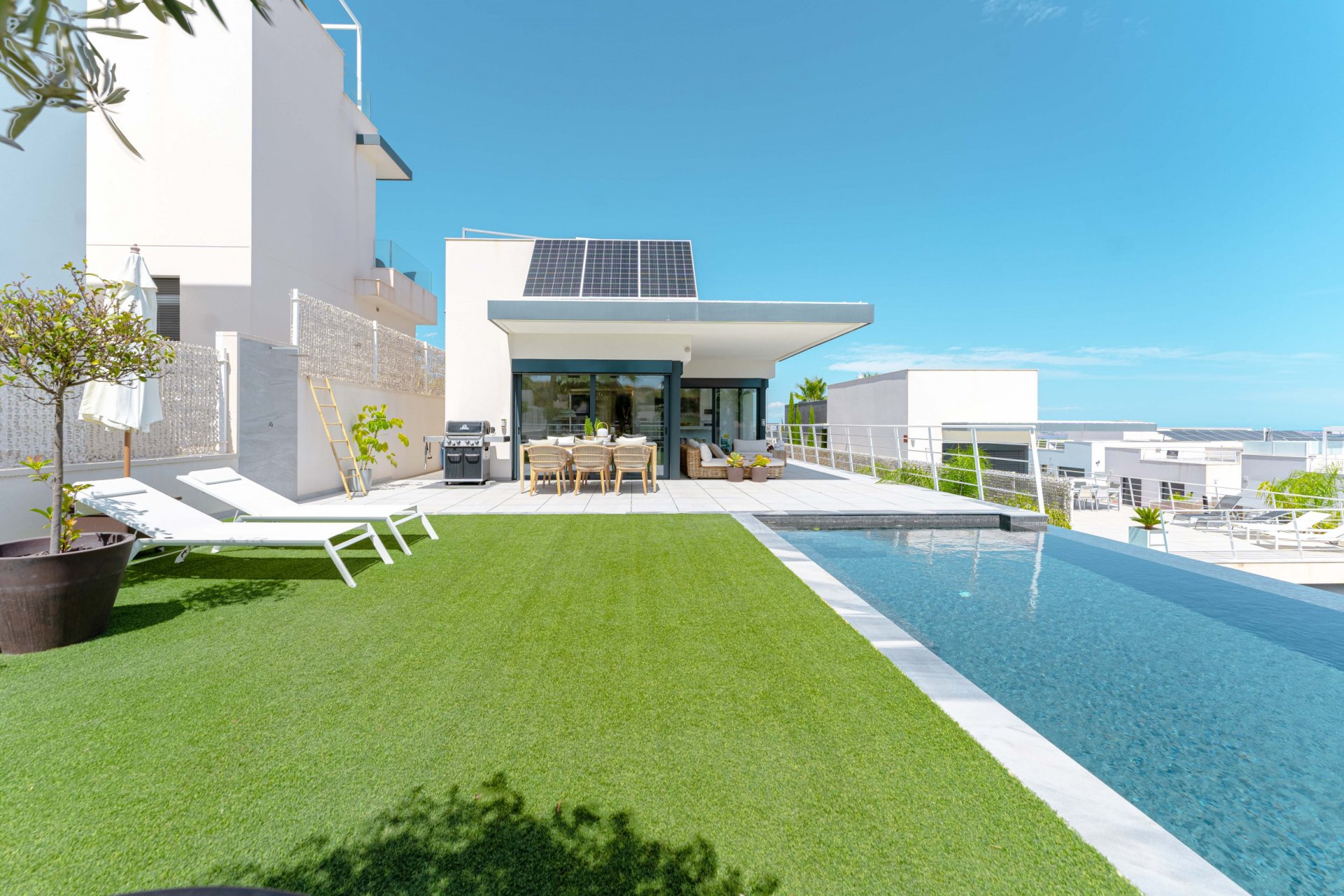 Revente - Villa -
San Miguel de Salinas - Inland