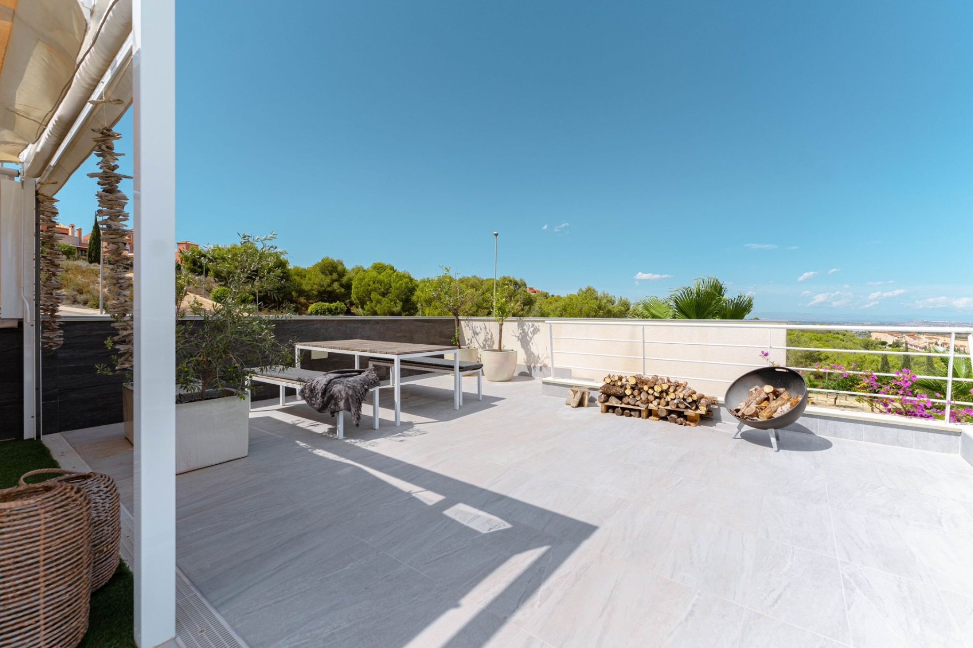 Revente - Villa -
San Miguel de Salinas - Inland