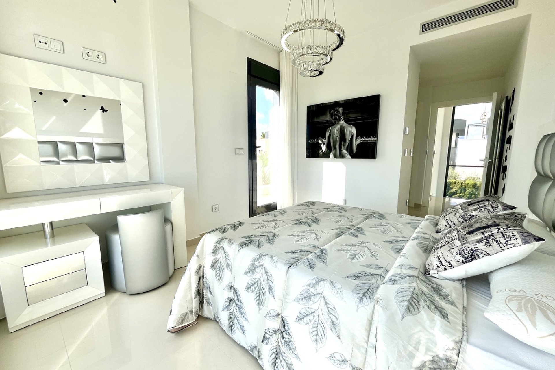 Revente - Villa -
San Miguel de Salinas - Inland