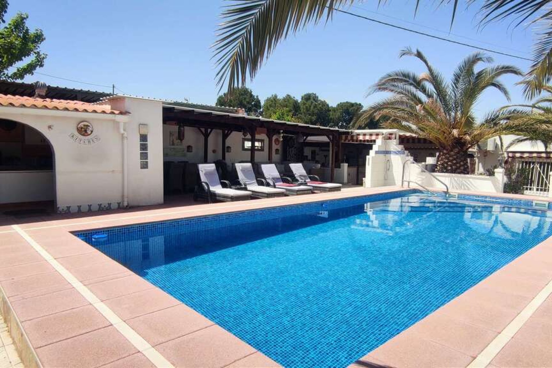 Revente - Villa -
Sax - Inland