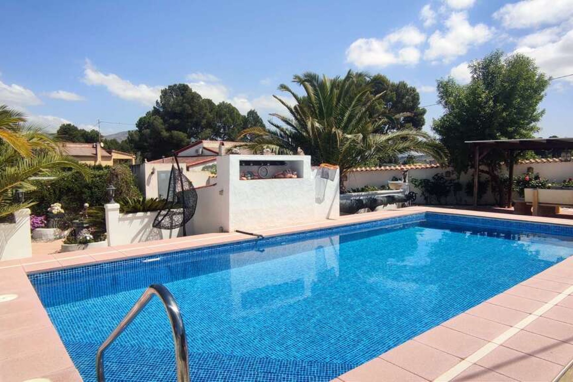 Revente - Villa -
Sax - Inland