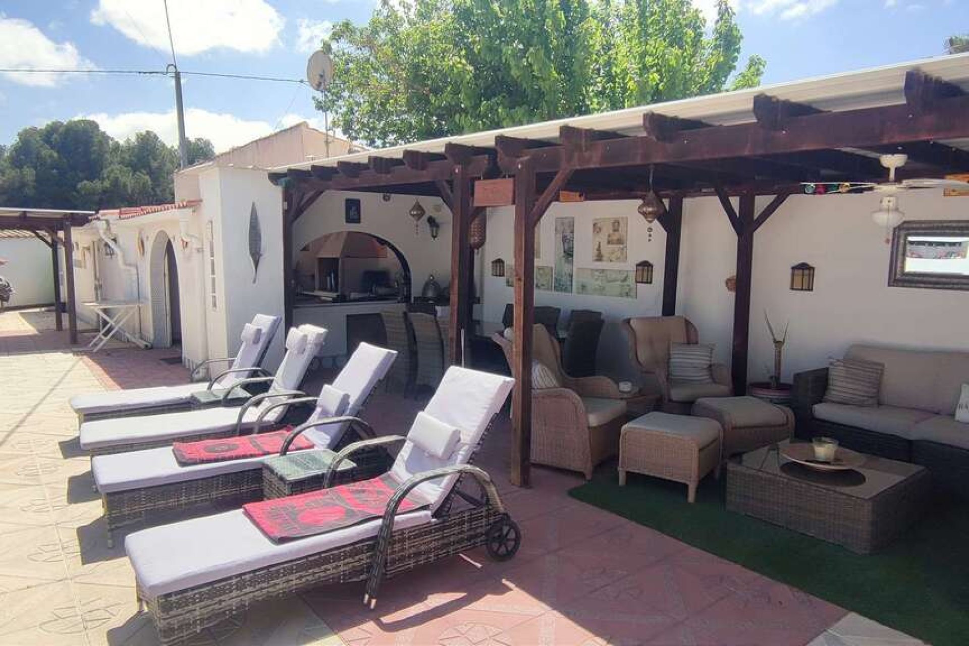 Revente - Villa -
Sax - Inland
