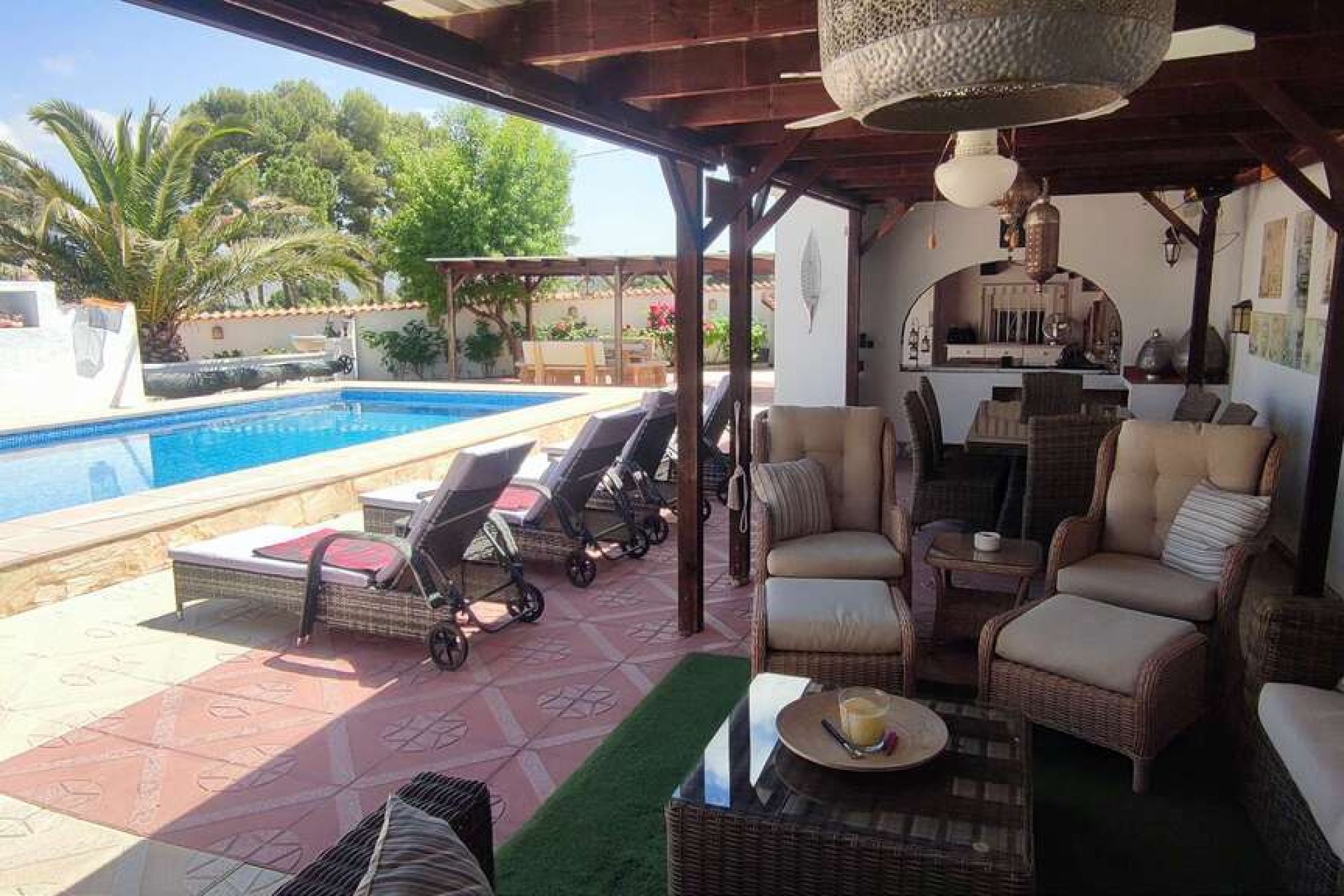 Revente - Villa -
Sax - Inland