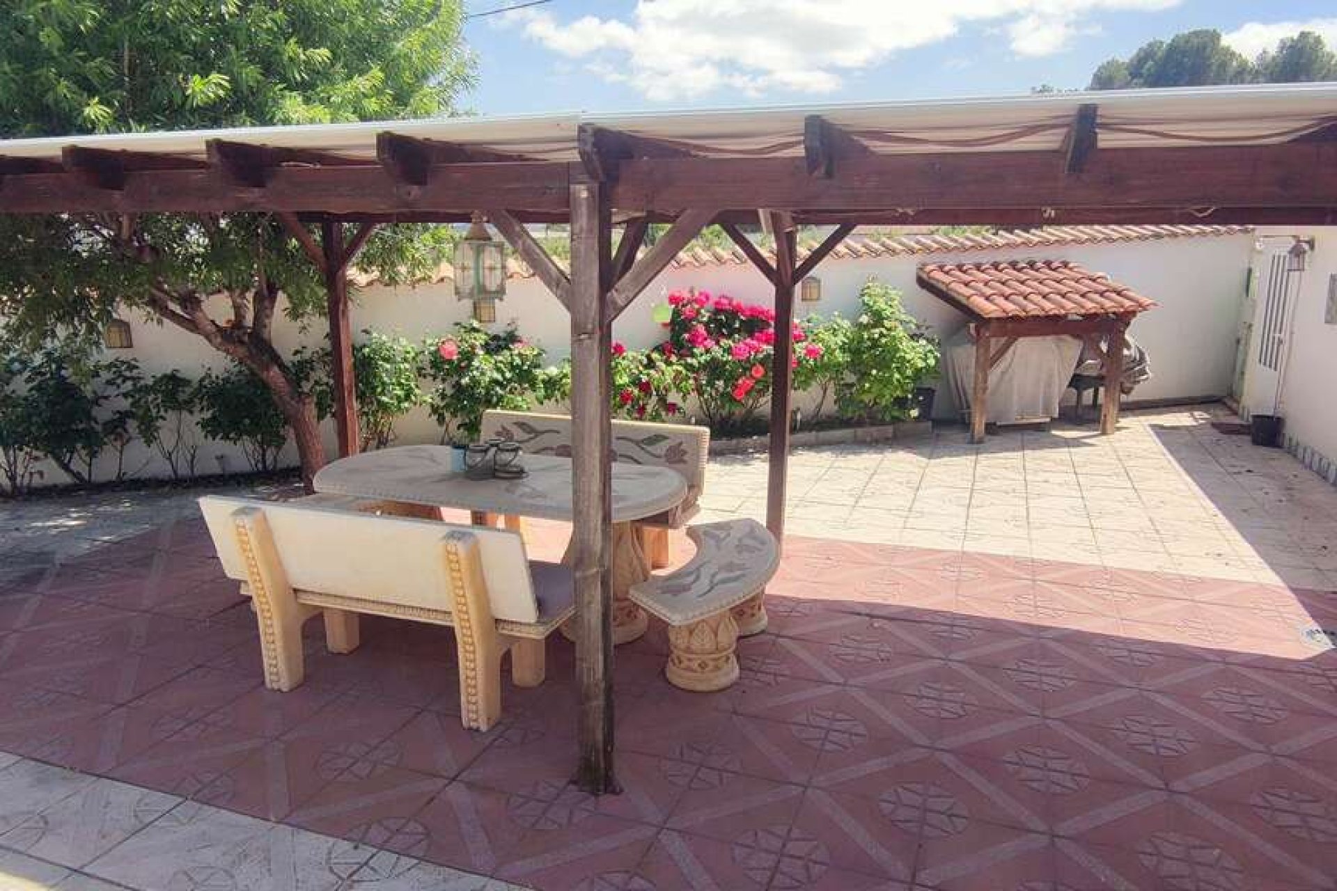 Revente - Villa -
Sax - Inland