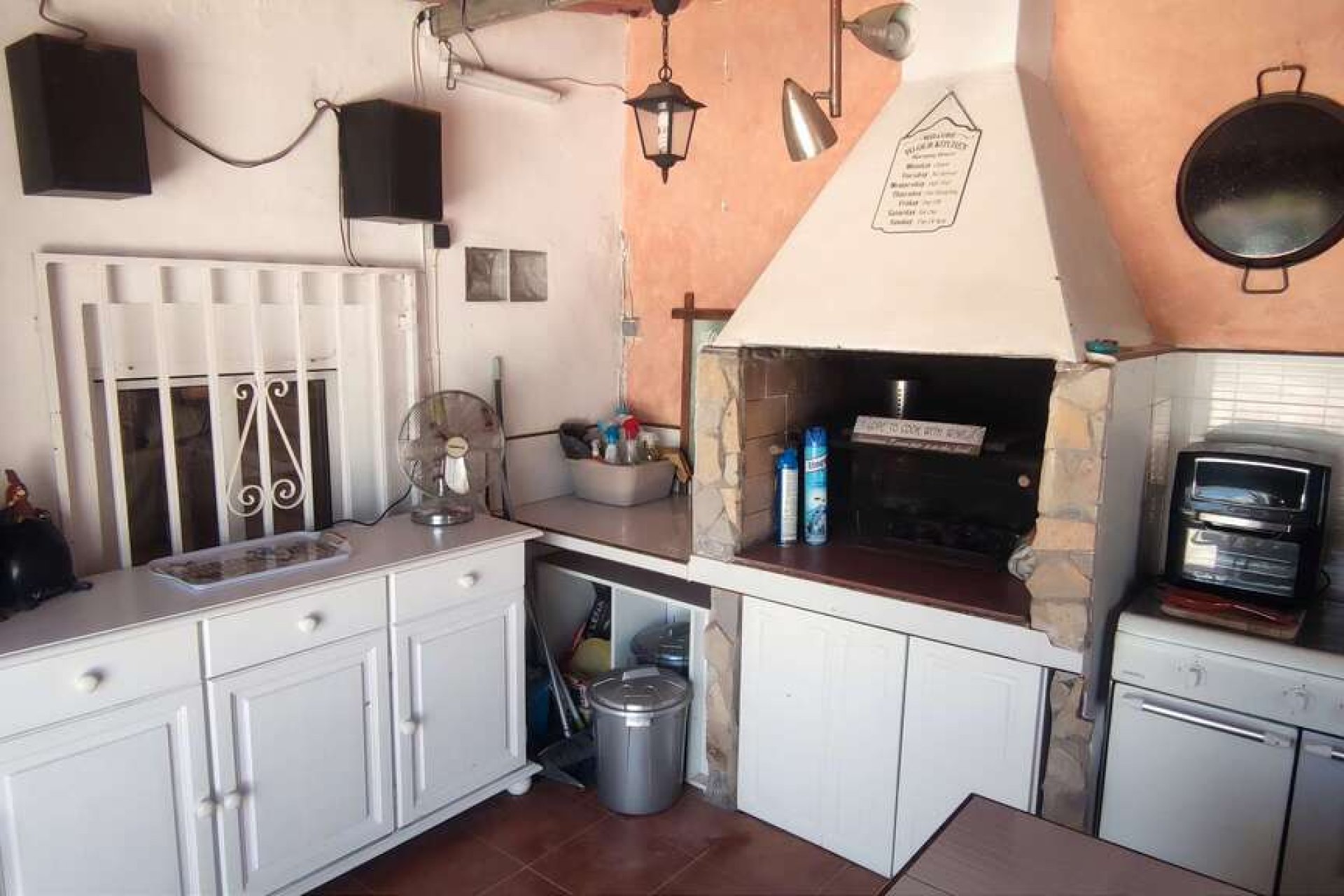 Revente - Villa -
Sax - Inland
