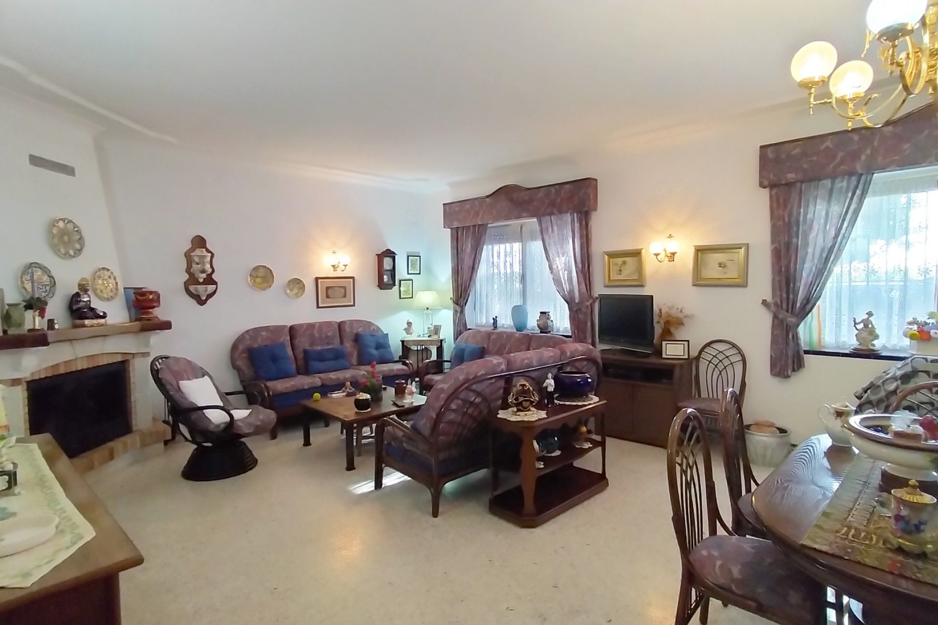 Revente - Villa -
Sax - Inland