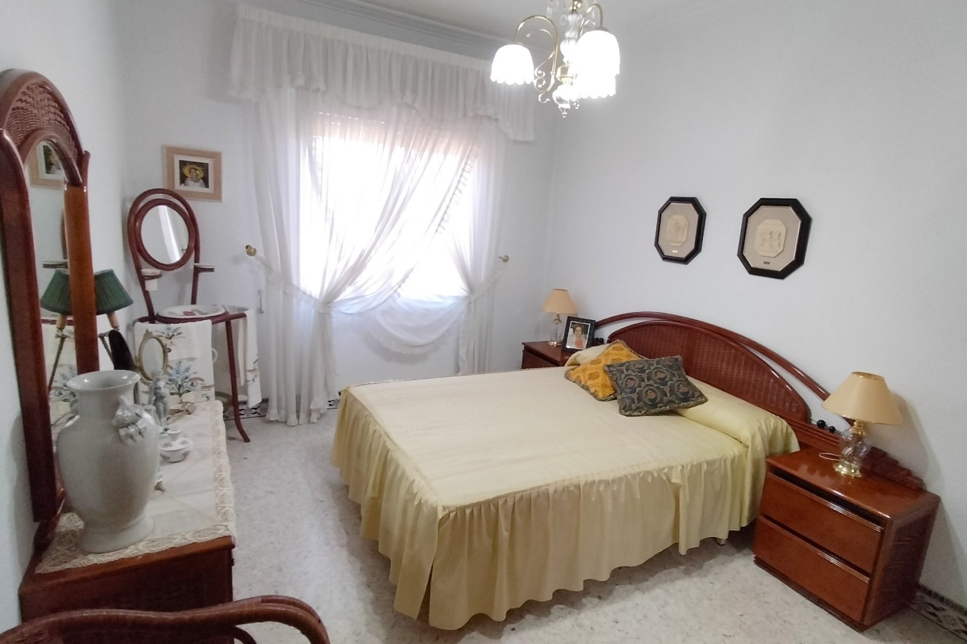 Revente - Villa -
Sax - Inland