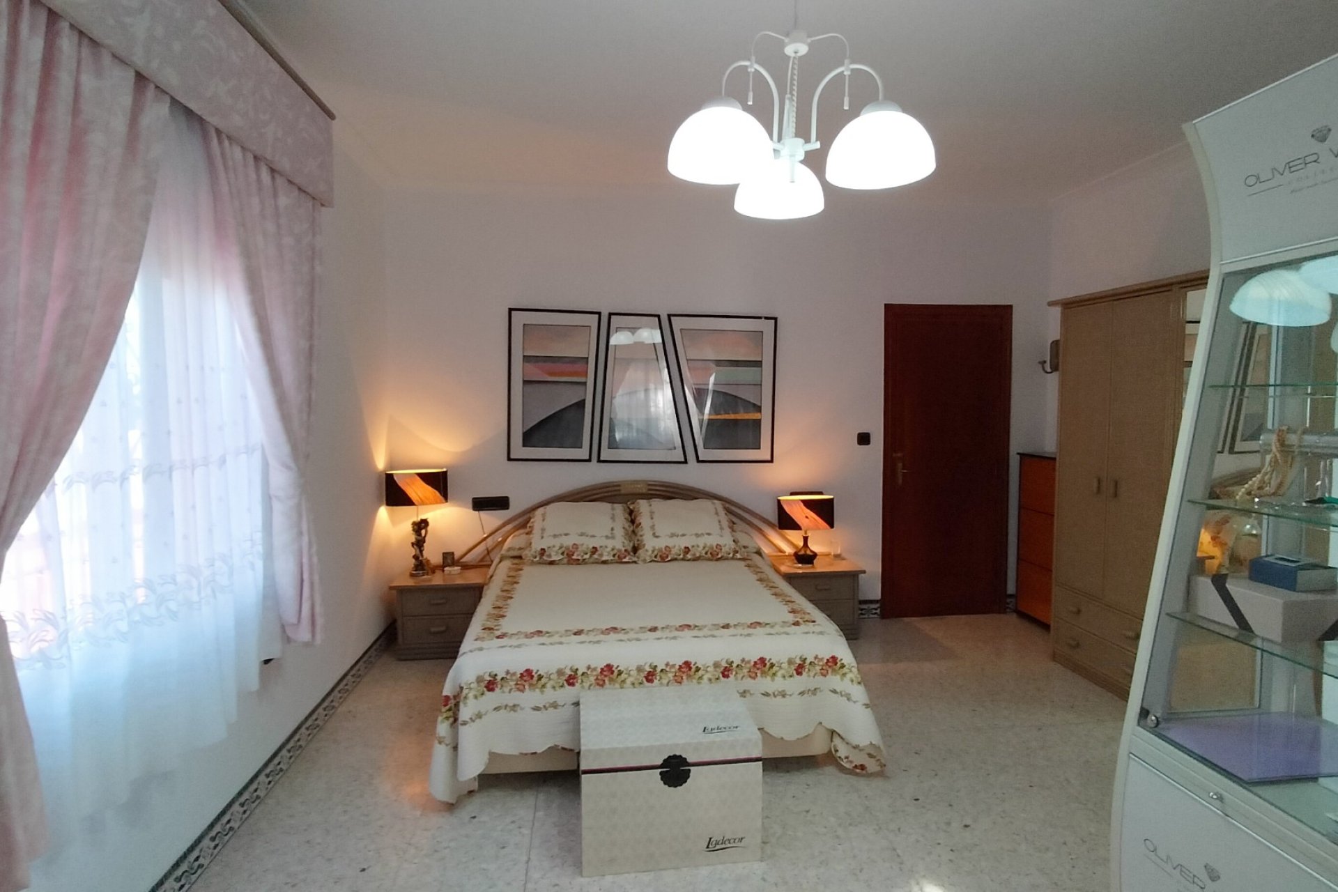 Revente - Villa -
Sax - Inland