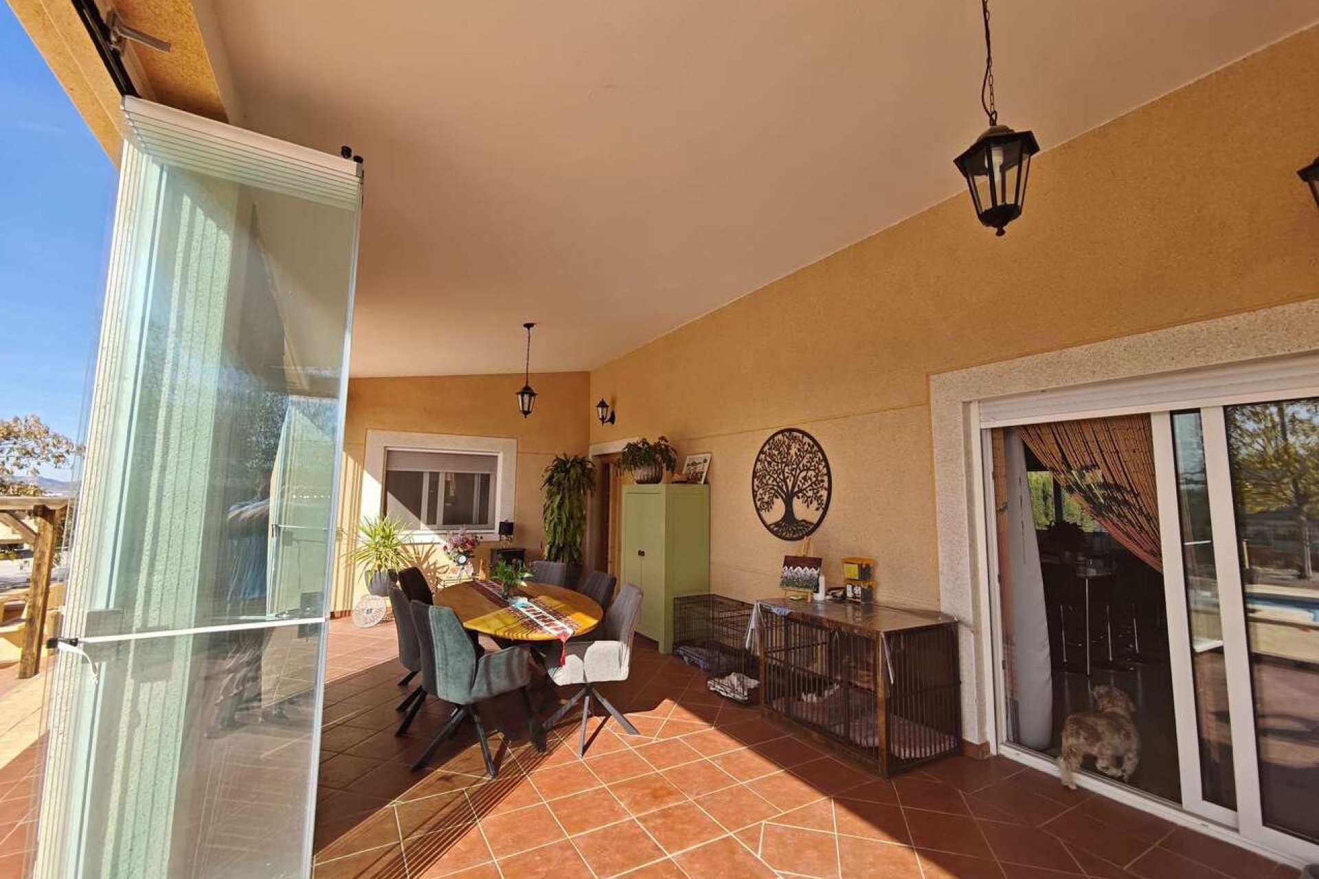 Revente - Villa -
Sax - Inland