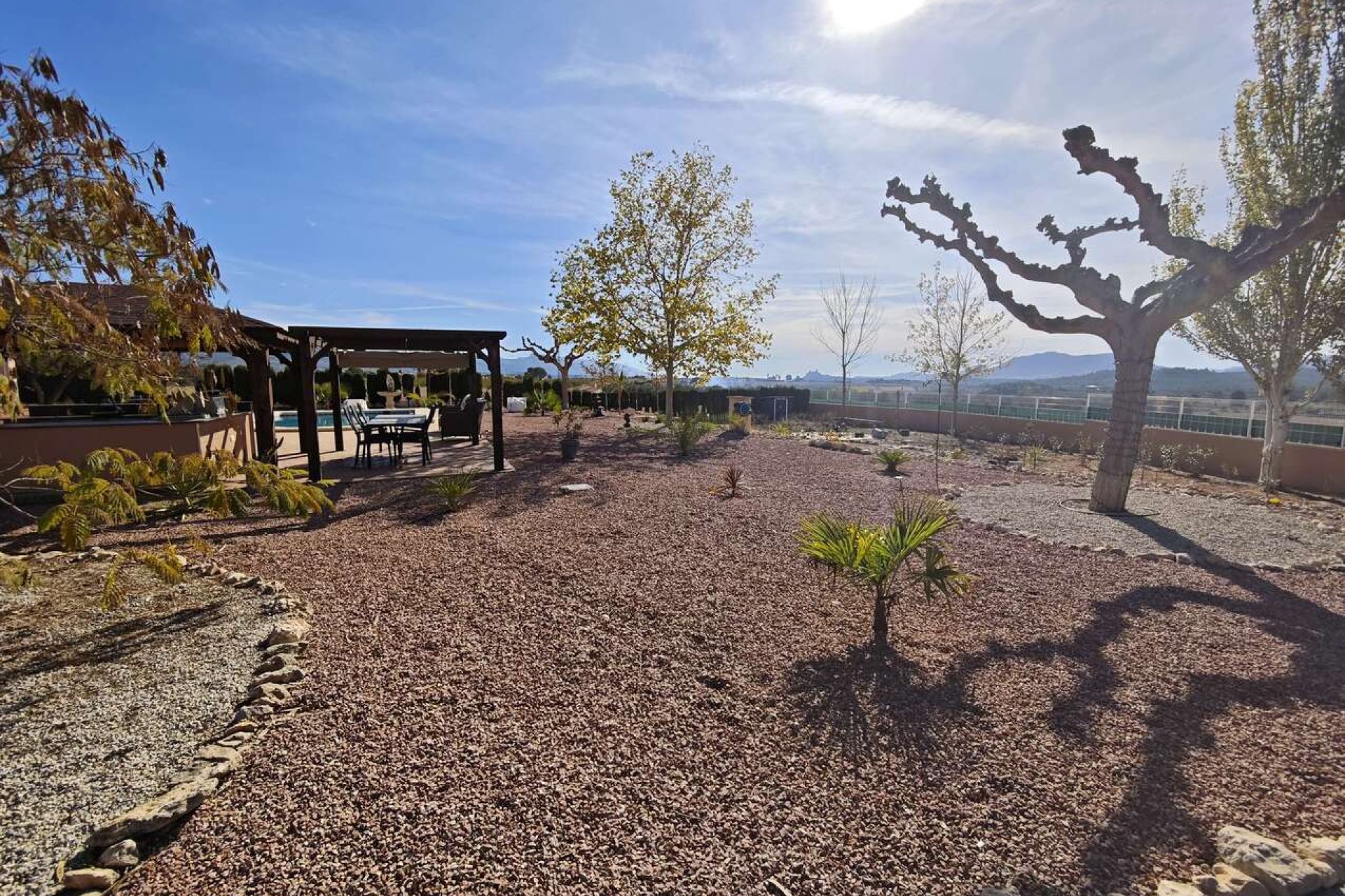 Revente - Villa -
Sax - Inland