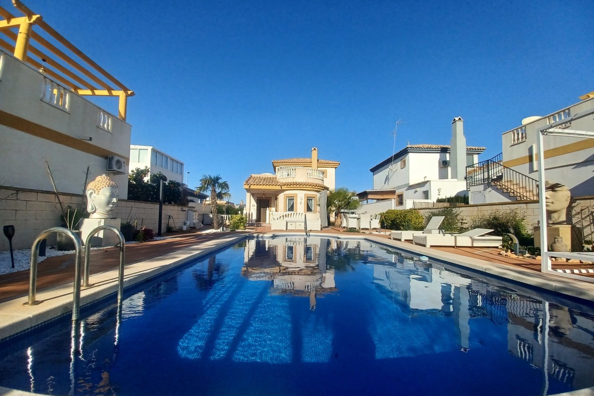 Revente - Villa -
Sucina - Inland