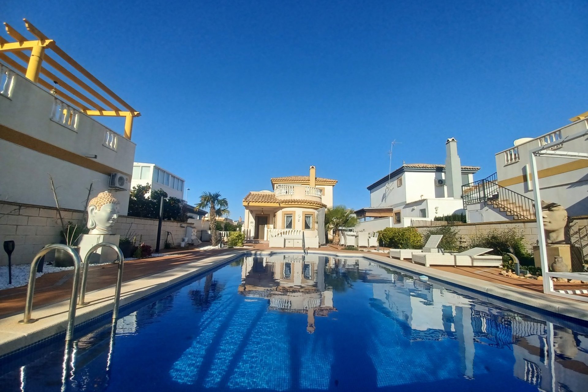 Revente - Villa -
Sucina - Inland