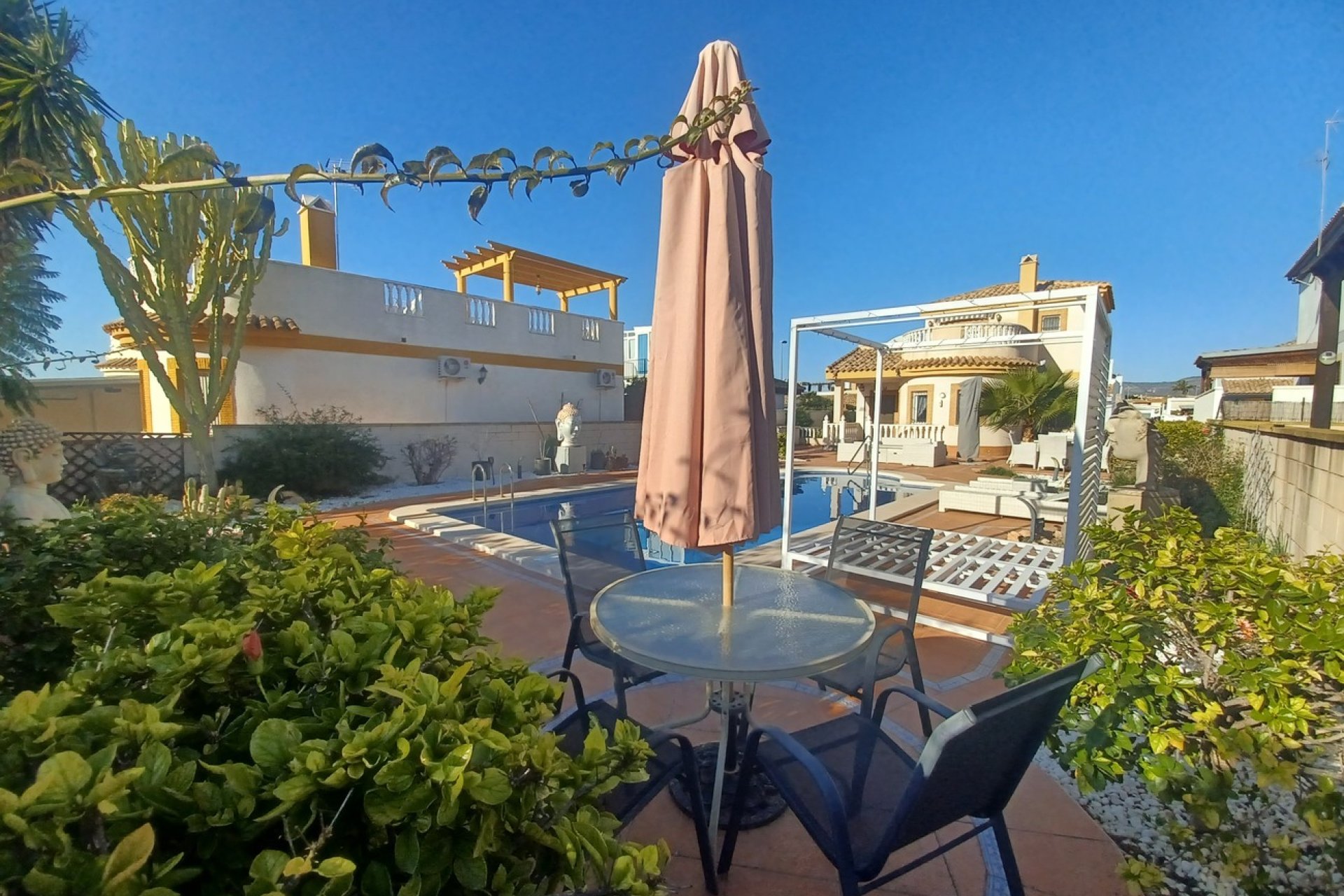 Revente - Villa -
Sucina - Inland