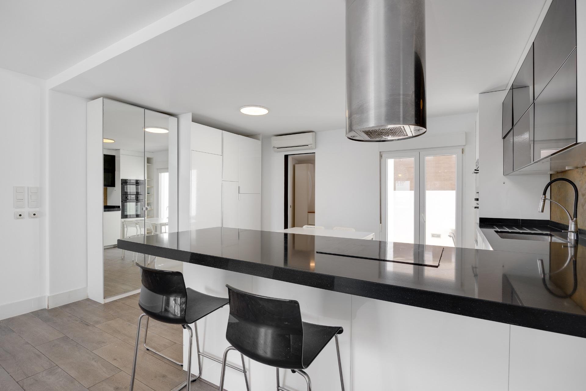 Revente - Villa -
Torrevieja - Aguas Nuevas