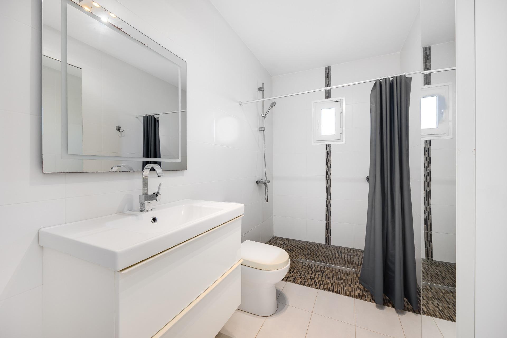 Revente - Villa -
Torrevieja - Aguas Nuevas