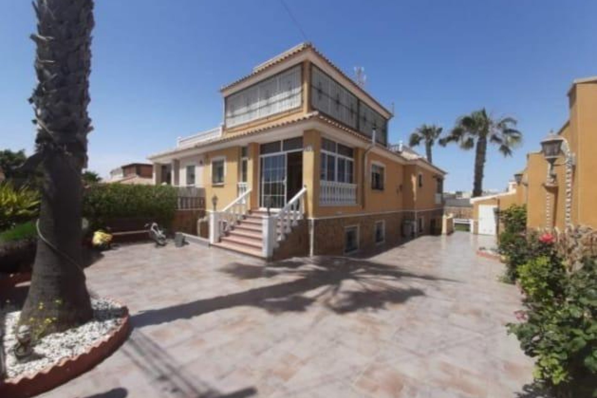 Revente - Villa -
Torrevieja - Aguas Nuevas