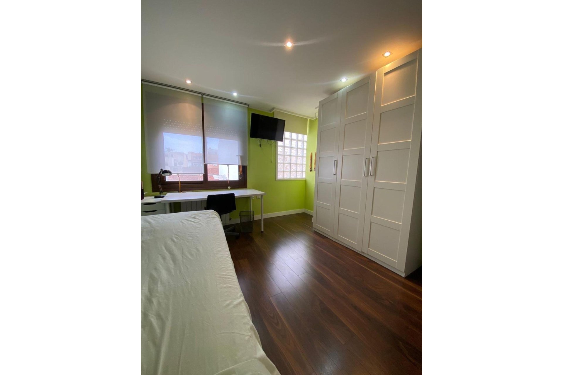 Revente - Villa -
Torrevieja - Centro - Muelle Pesquero