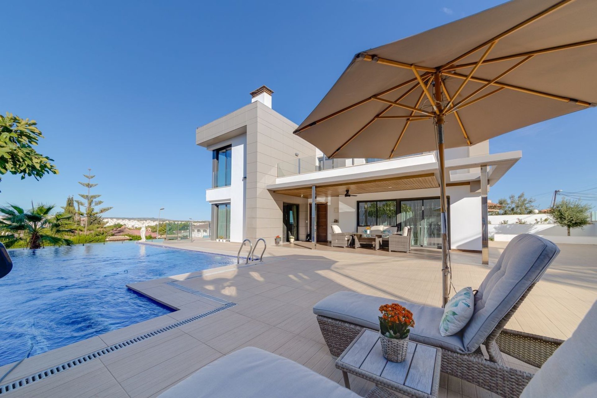 Revente - Villa -
Torrevieja - Costa Blanca