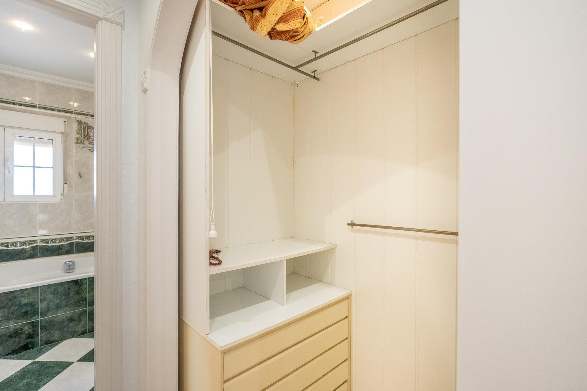 Revente - Villa -
Torrevieja - El Chaparral